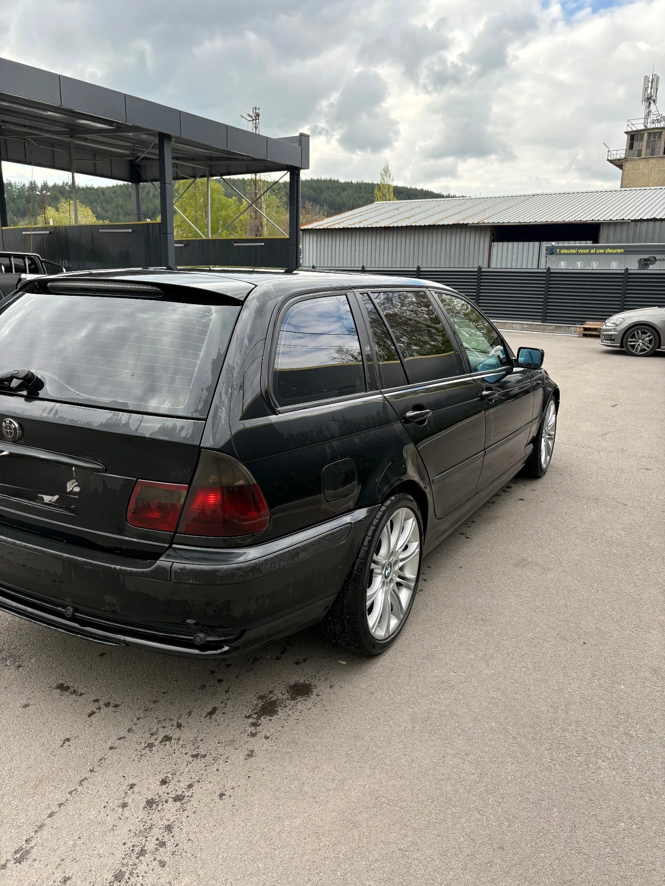 BMW 320, снимка 3 - Автомобили и джипове - 54382023