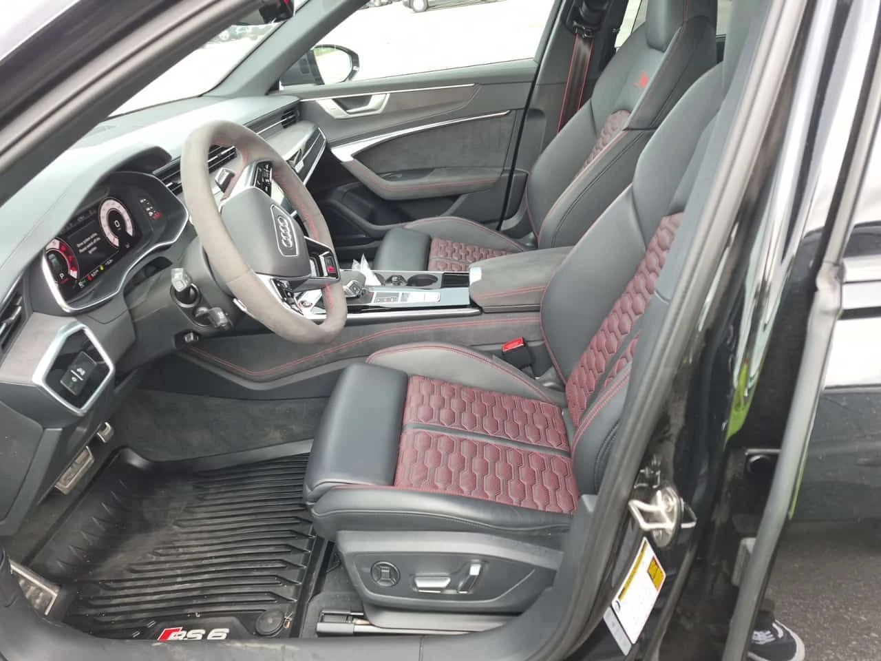 Audi Rs6 AVANT PERFORMANCE| ALCANTARA| BANG & OLUFSEN| TOP, снимка 8 - Автомобили и джипове - 54606799