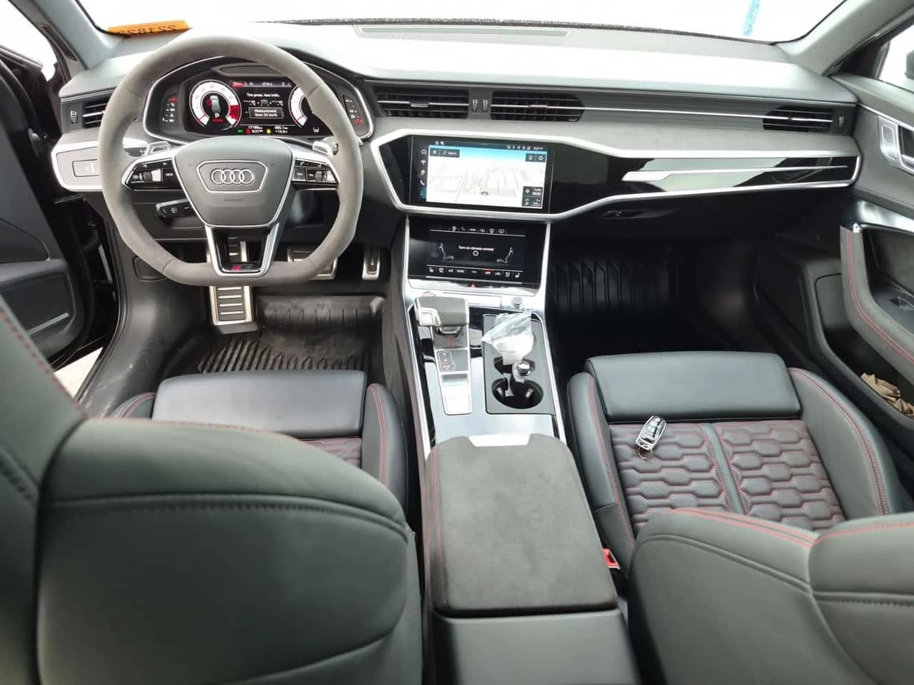 Audi Rs6 AVANT PERFORMANCE| ALCANTARA| BANG & OLUFSEN| TOP, снимка 9 - Автомобили и джипове - 54606799