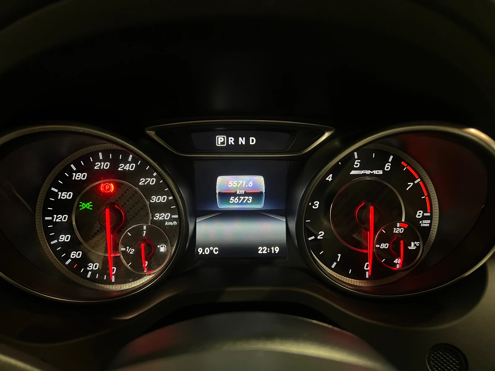 Mercedes-Benz A45 AMG Performance | Night package | Panorama | 57 000km, снимка 13 - Автомобили и джипове - 54776543