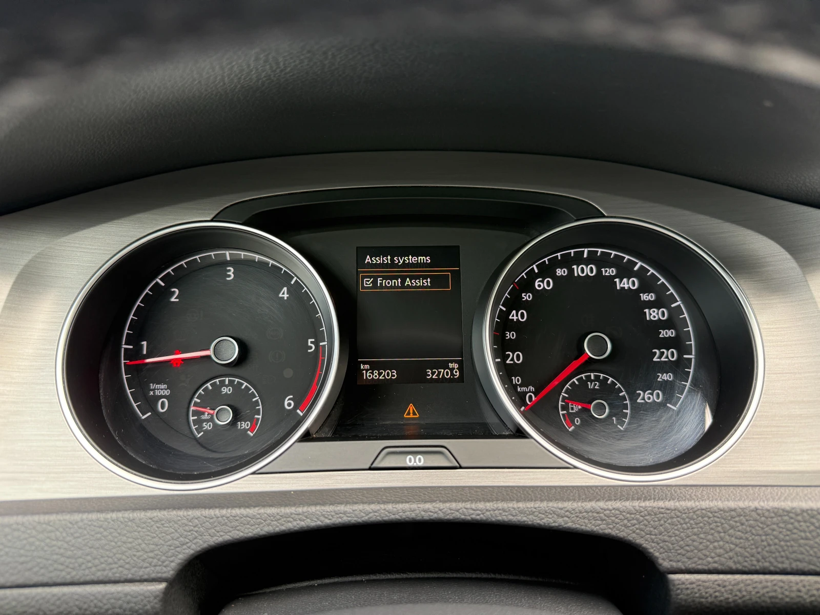 VW Golf 1, 6tdi/Aвтоматик/Нави/ГАРАНЦИЯ, снимка 16 - Автомобили и джипове - 55030770