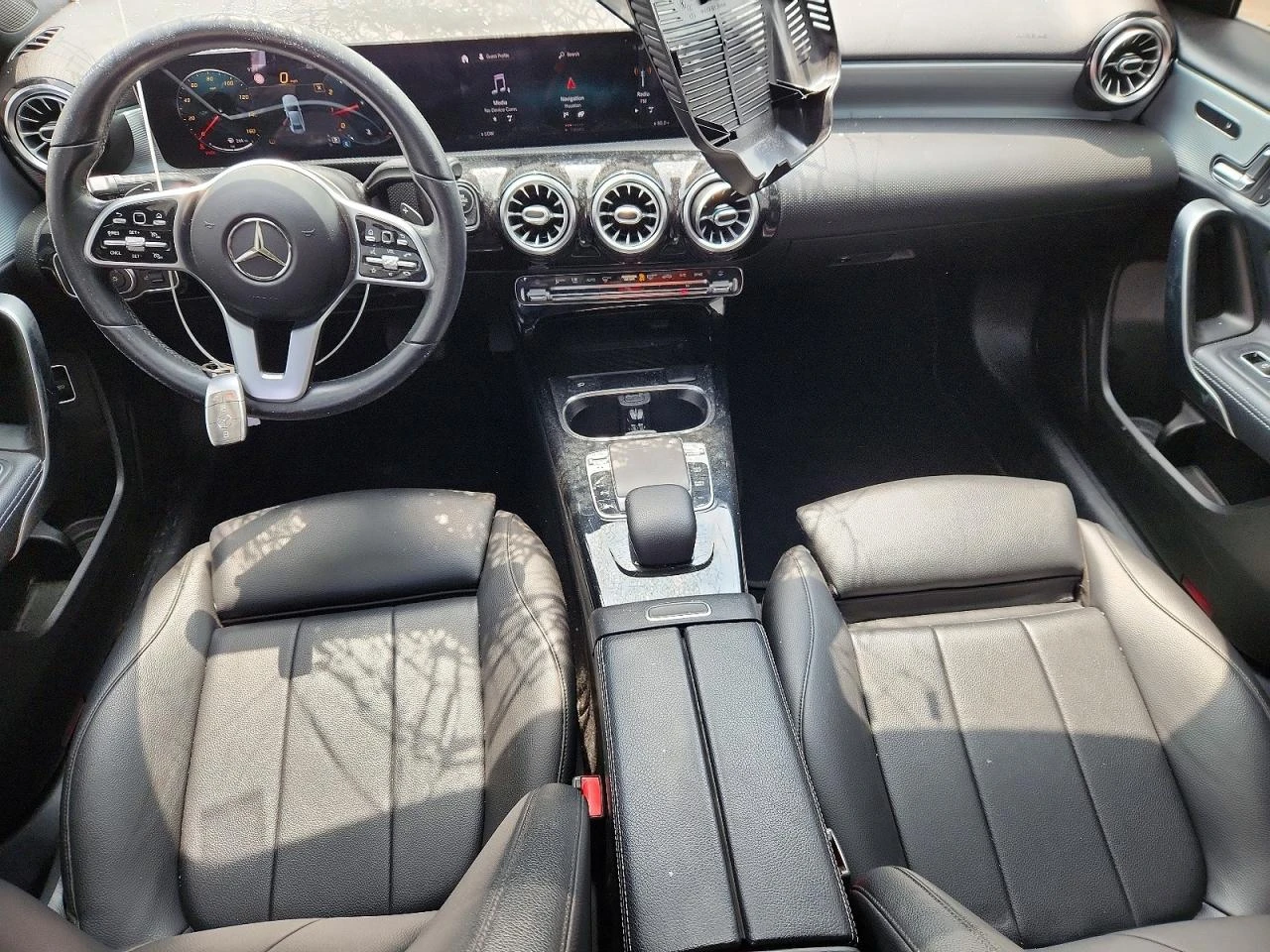 Mercedes-Benz A 220 2.0l 4Matic, снимка 8 - Автомобили и джипове - 55093815