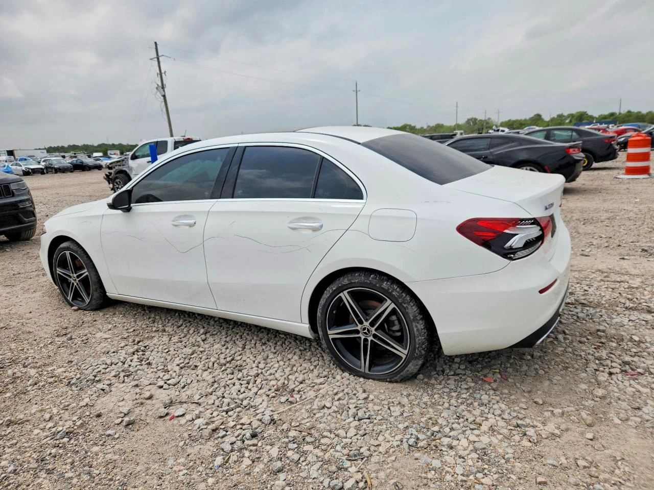 Mercedes-Benz A 220 2.0l 4Matic, снимка 2 - Автомобили и джипове - 55093815