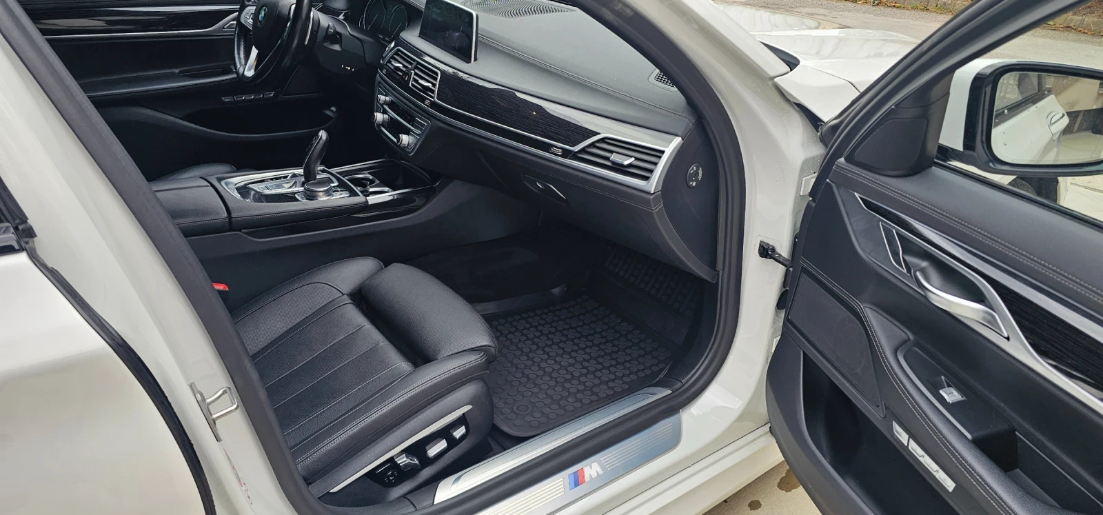 BMW 730 XDRIVE, M пакет, FULL, снимка 9 - Автомобили и джипове - 55431788