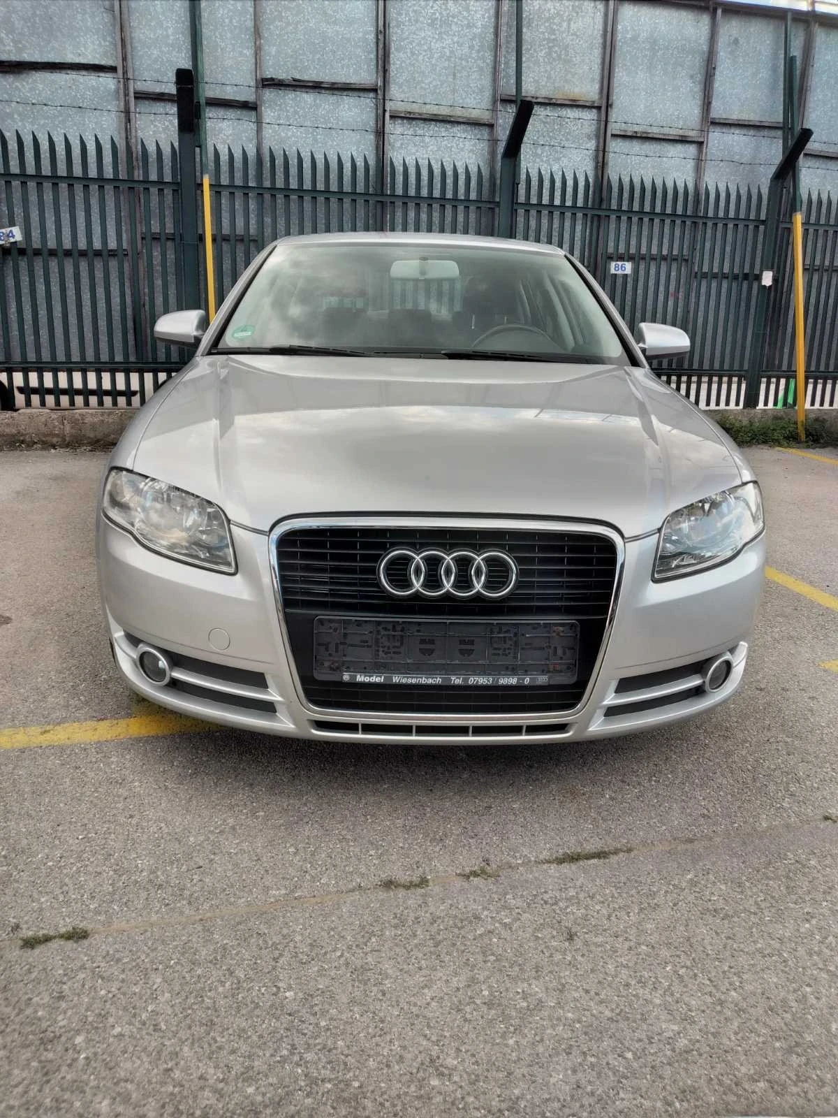 Audi A4 2.0 бензин 131к.с. Германия, снимка 4 - Автомобили и джипове - 55503090