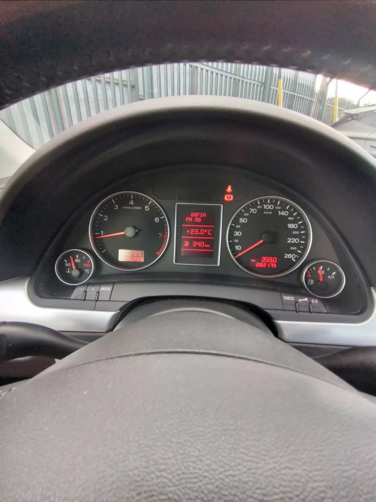 Audi A4 2.0 бензин 131к.с. Германия, снимка 11 - Автомобили и джипове - 55503090