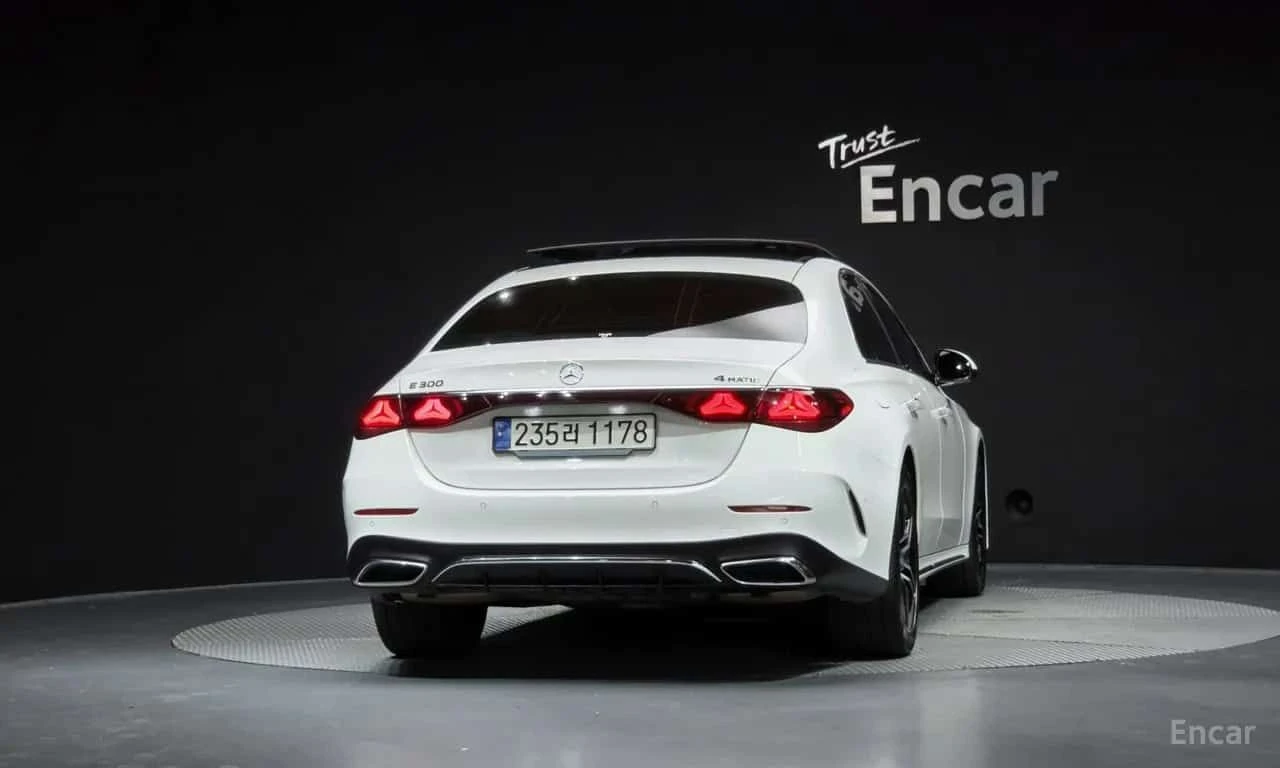 Mercedes-Benz E 300 E300 4MATIC AMG Line, снимка 4 - Автомобили и джипове - 55691176