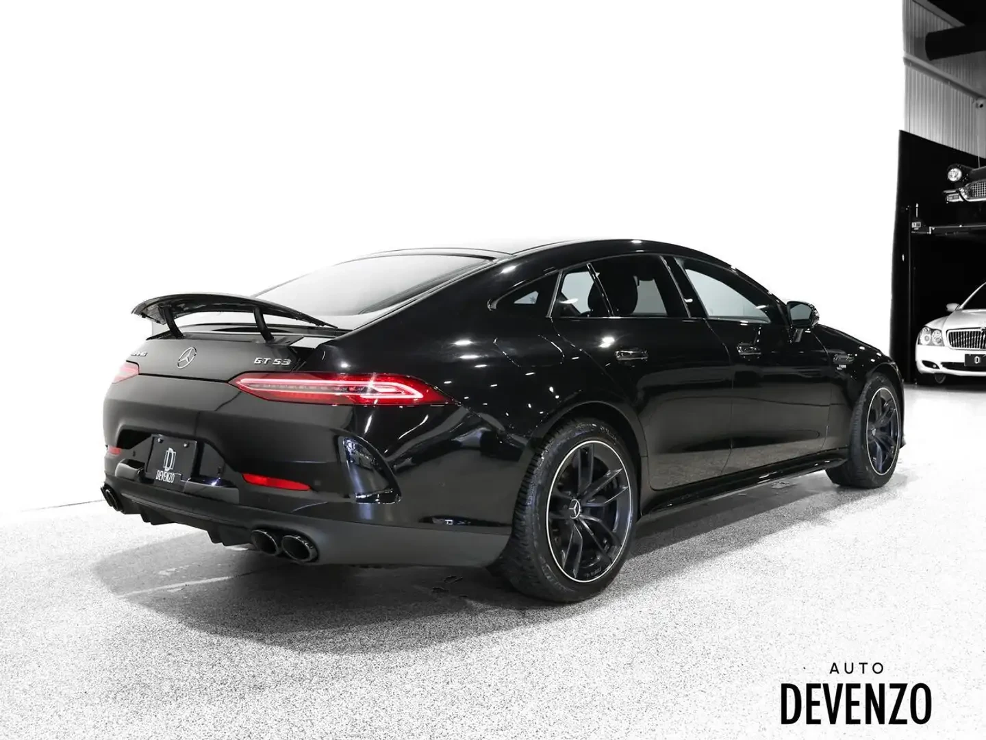 Mercedes-Benz AMG GT 53* 4MATIC+ * BURMESTER* ОБДУХВАНЕ* 360КАМЕРА* , снимка 2 - Автомобили и джипове - 55792967