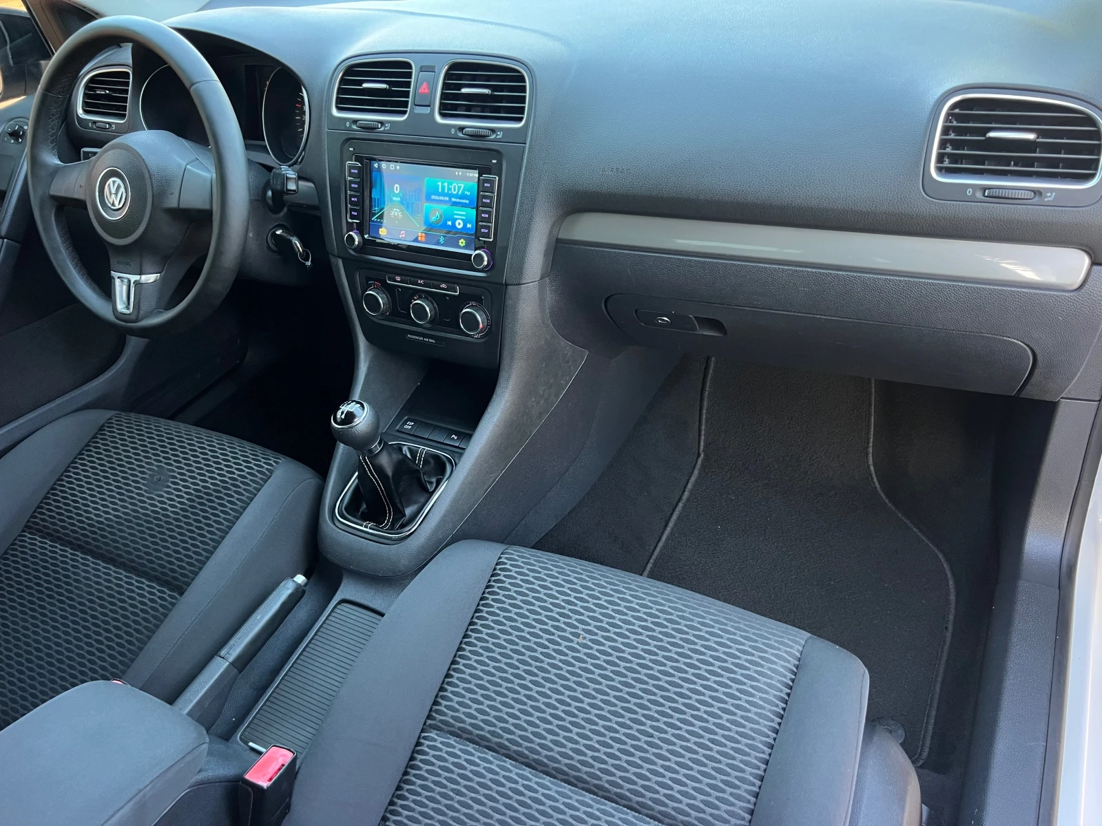 VW Golf R20-PAKET/ABT/LED/XENON/CARPLAY/NAVI/KAMERA/UNIKAT, снимка 13 - Автомобили и джипове - 56038593