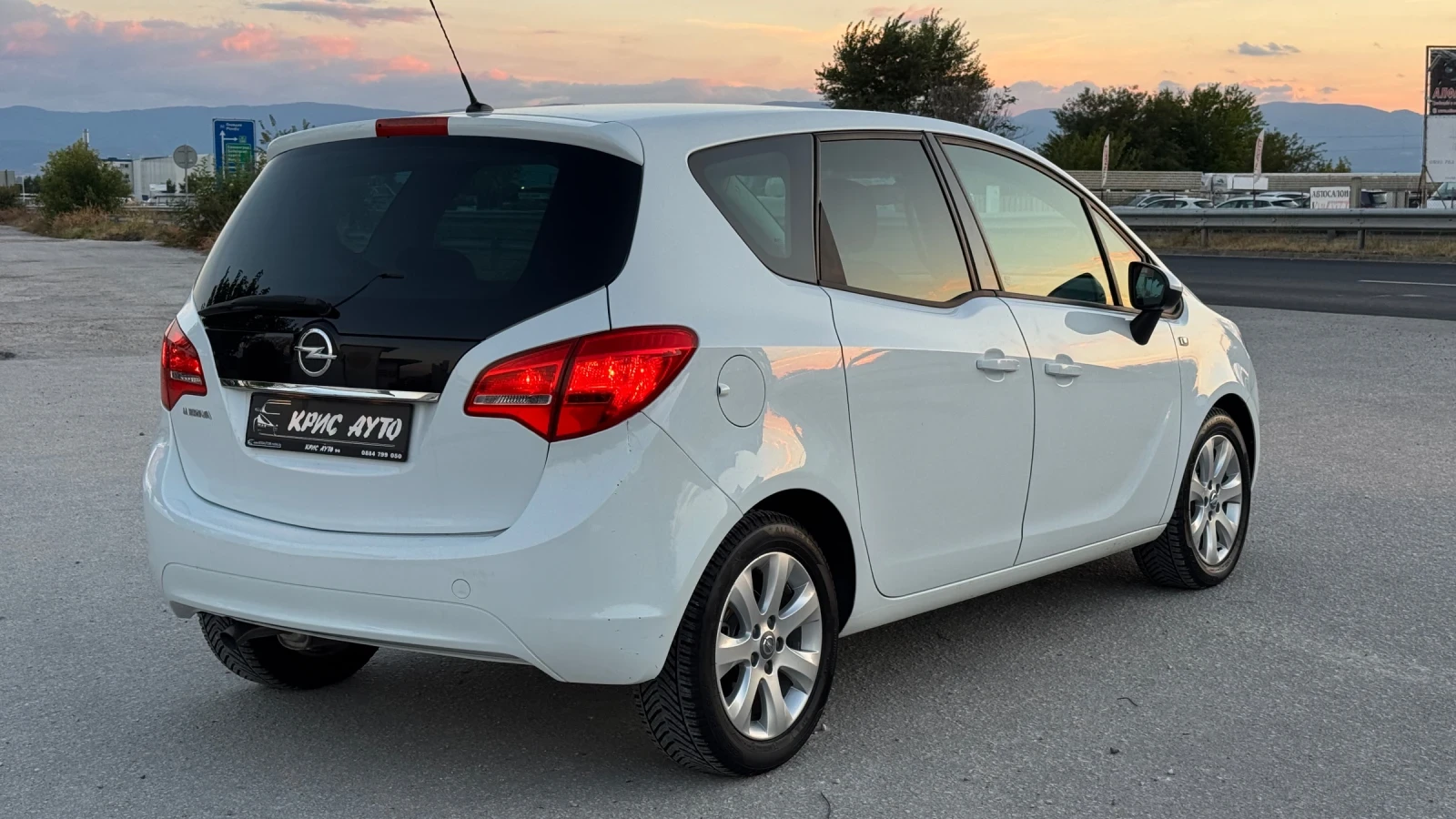 Opel Meriva * 1.4 120к.с* ФАБРИЧНА ГАЗОВА УРЕДБА* , снимка 5 - Автомобили и джипове - 56309949