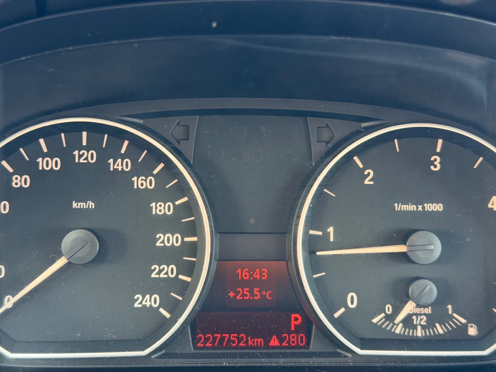 BMW 118 Автоматик, снимка 6 - Автомобили и джипове - 56415347