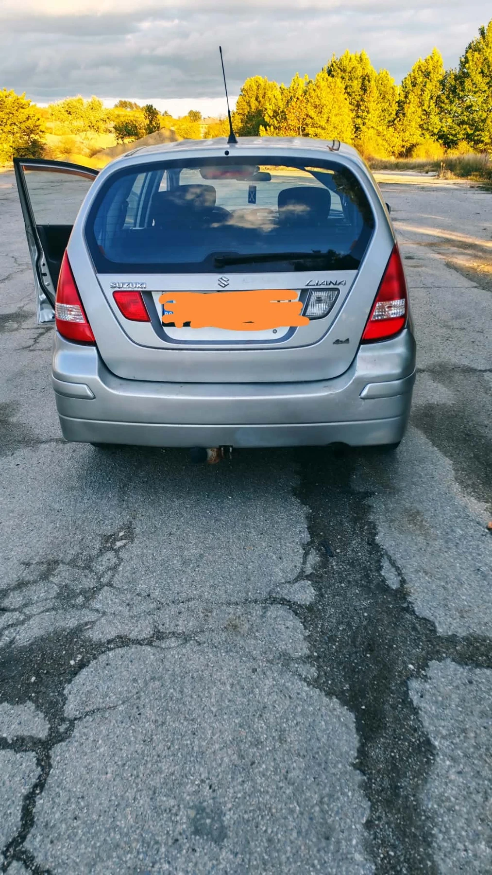 Suzuki Liana 1.6, снимка 2 - Автомобили и джипове - 56627684
