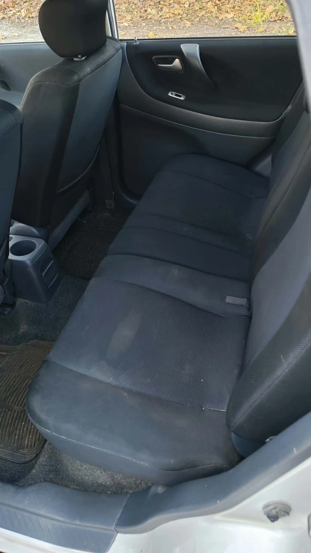 Suzuki Liana 1.6, снимка 14 - Автомобили и джипове - 56627684