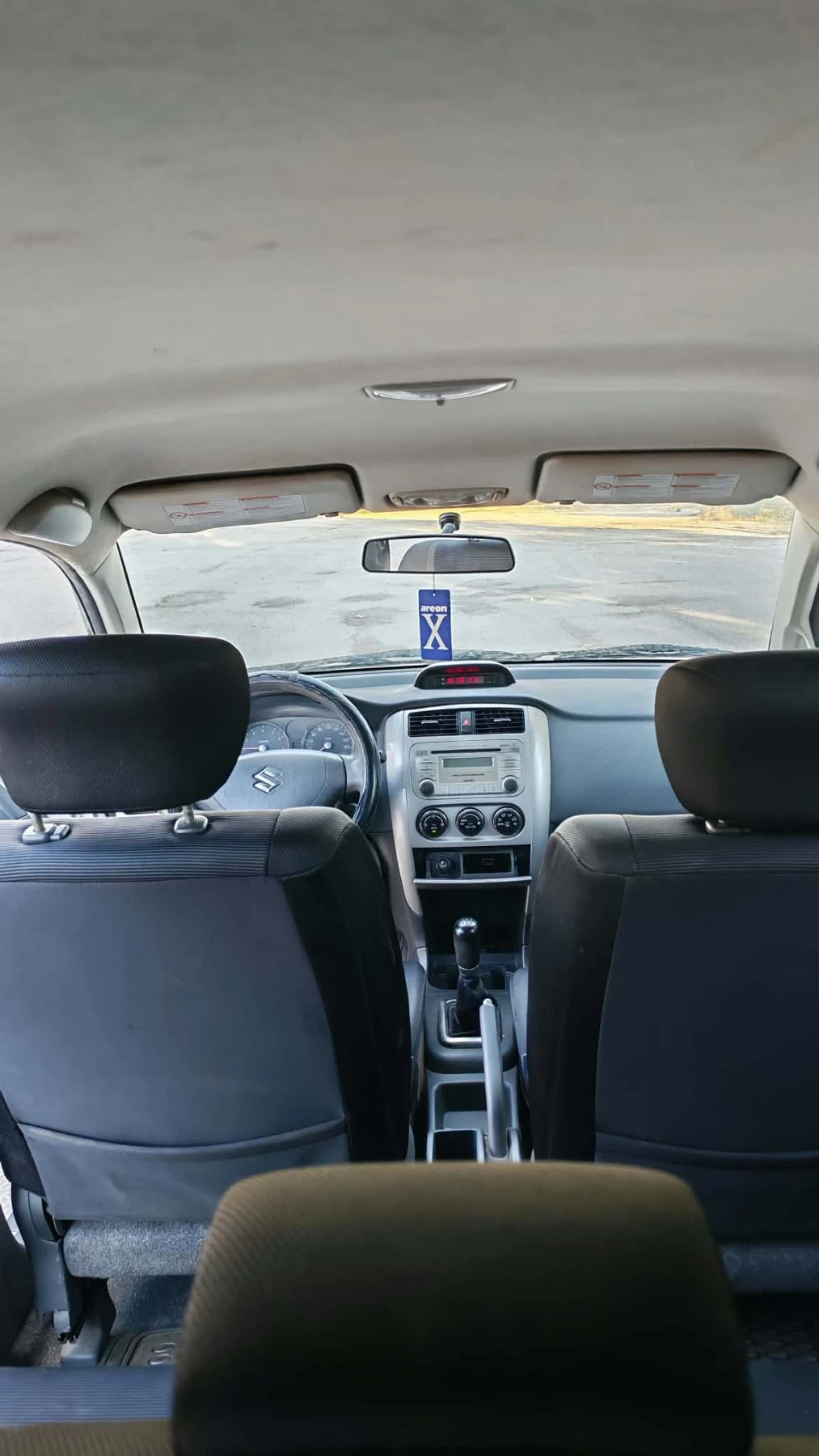 Suzuki Liana 1.6, снимка 9 - Автомобили и джипове - 56627684