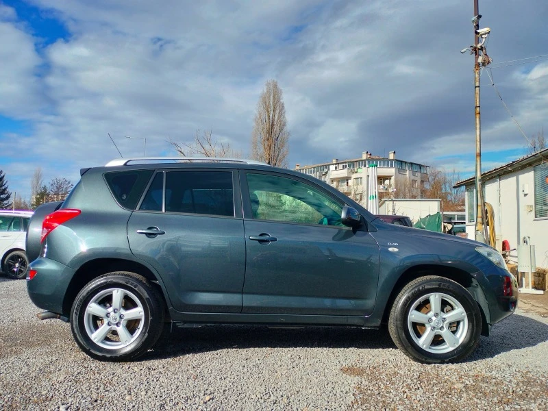 Toyota Rav4, снимка 6 - Автомобили и джипове - 43897961