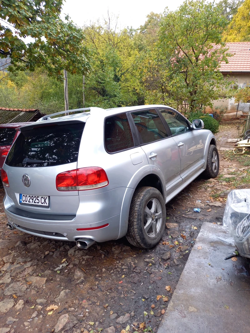 VW Touareg, снимка 15 - Автомобили и джипове - 48595357