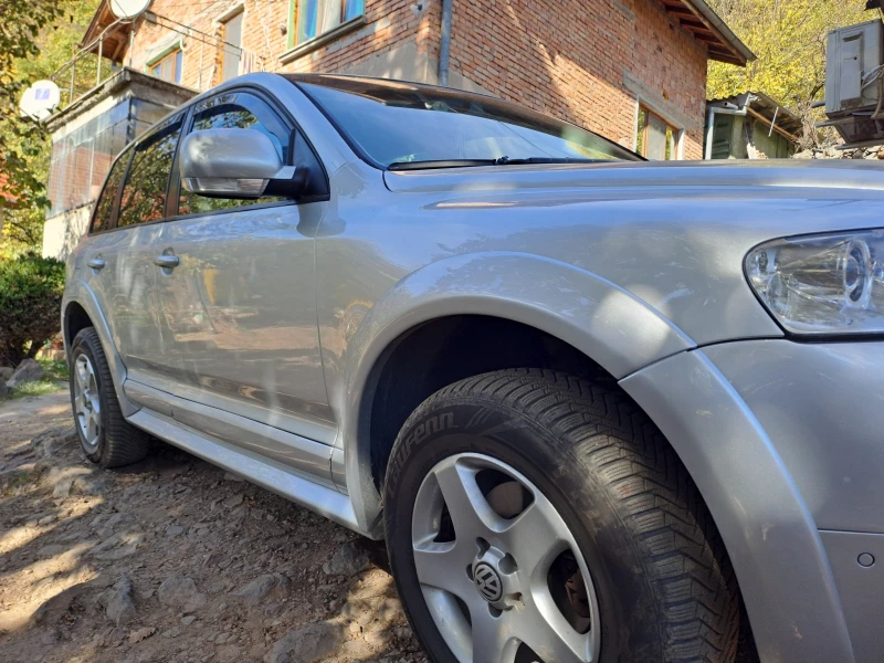 VW Touareg, снимка 6 - Автомобили и джипове - 49497191