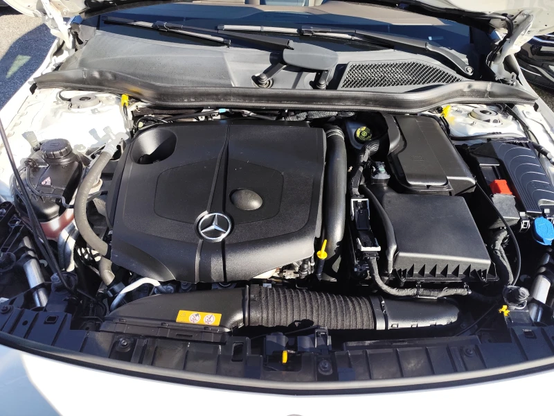 Mercedes-Benz GLA 220 D* 4 MATIC* FACE* LED* XENON* NAVI* АВТОМАТИК* KOЖ, снимка 15 - Автомобили и джипове - 52935618