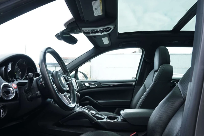 Porsche Cayenne * E Hybrid * CARFAX * ЦЕНА ДО БГ, снимка 11 - Автомобили и джипове - 53234558