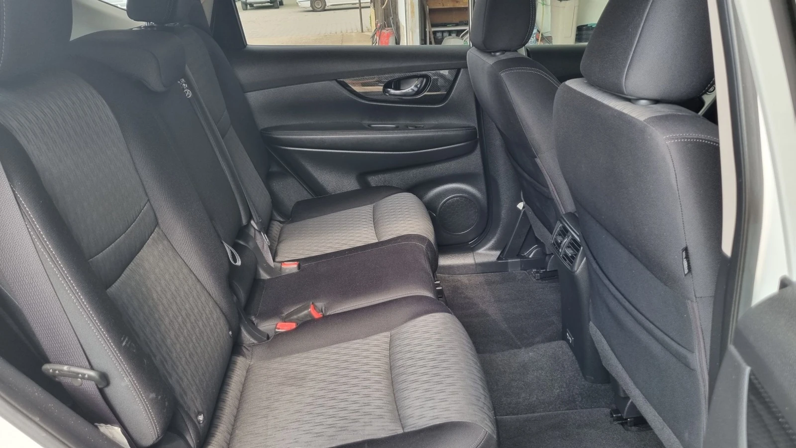 Nissan X-trail 1.6 130.. 7  | Mobile.bg   15