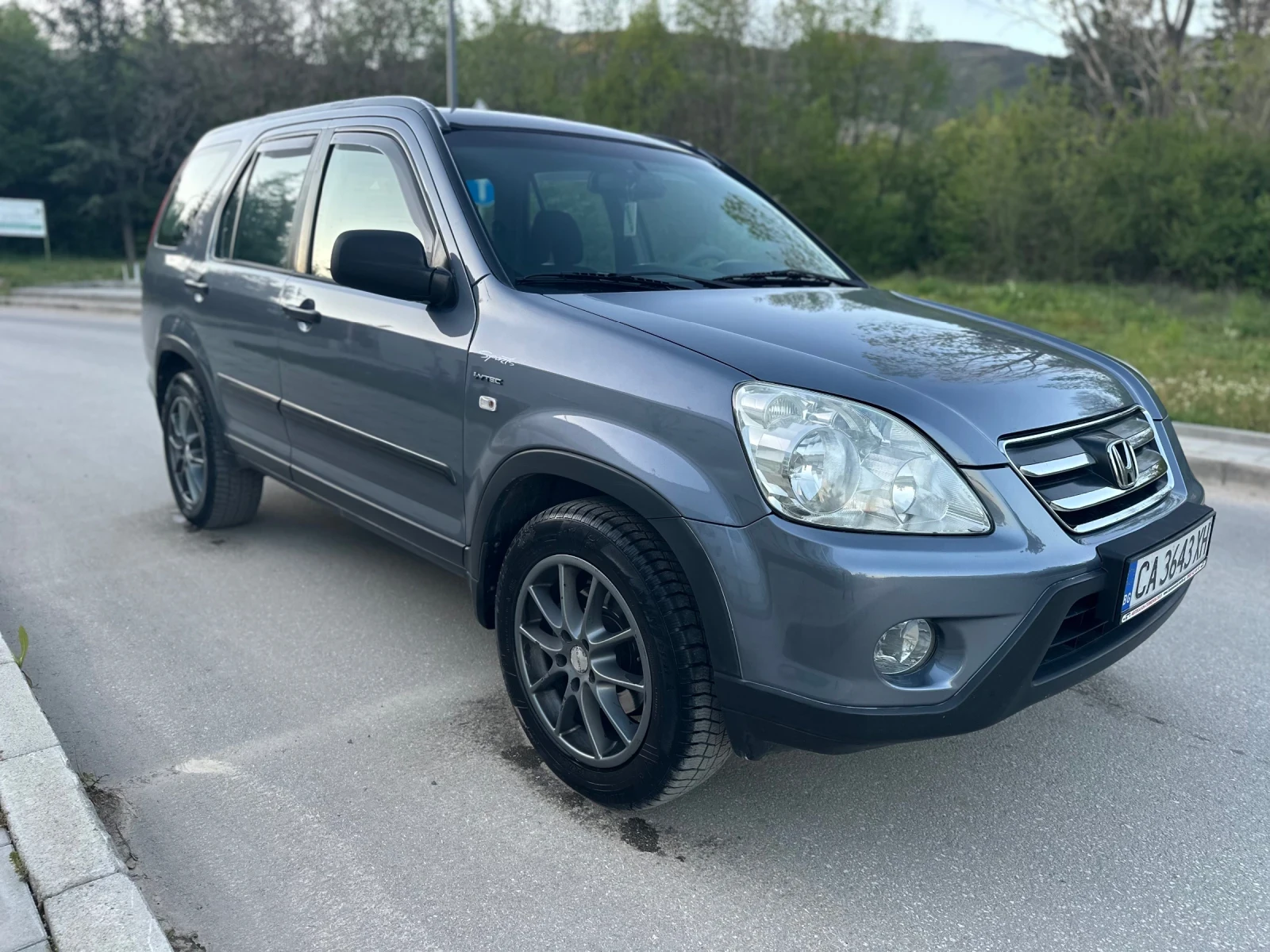 Honda Cr-v 2.0VTEC//FACELIFT/ГАЗОВ ИНЖ//4х4 - изображение 3