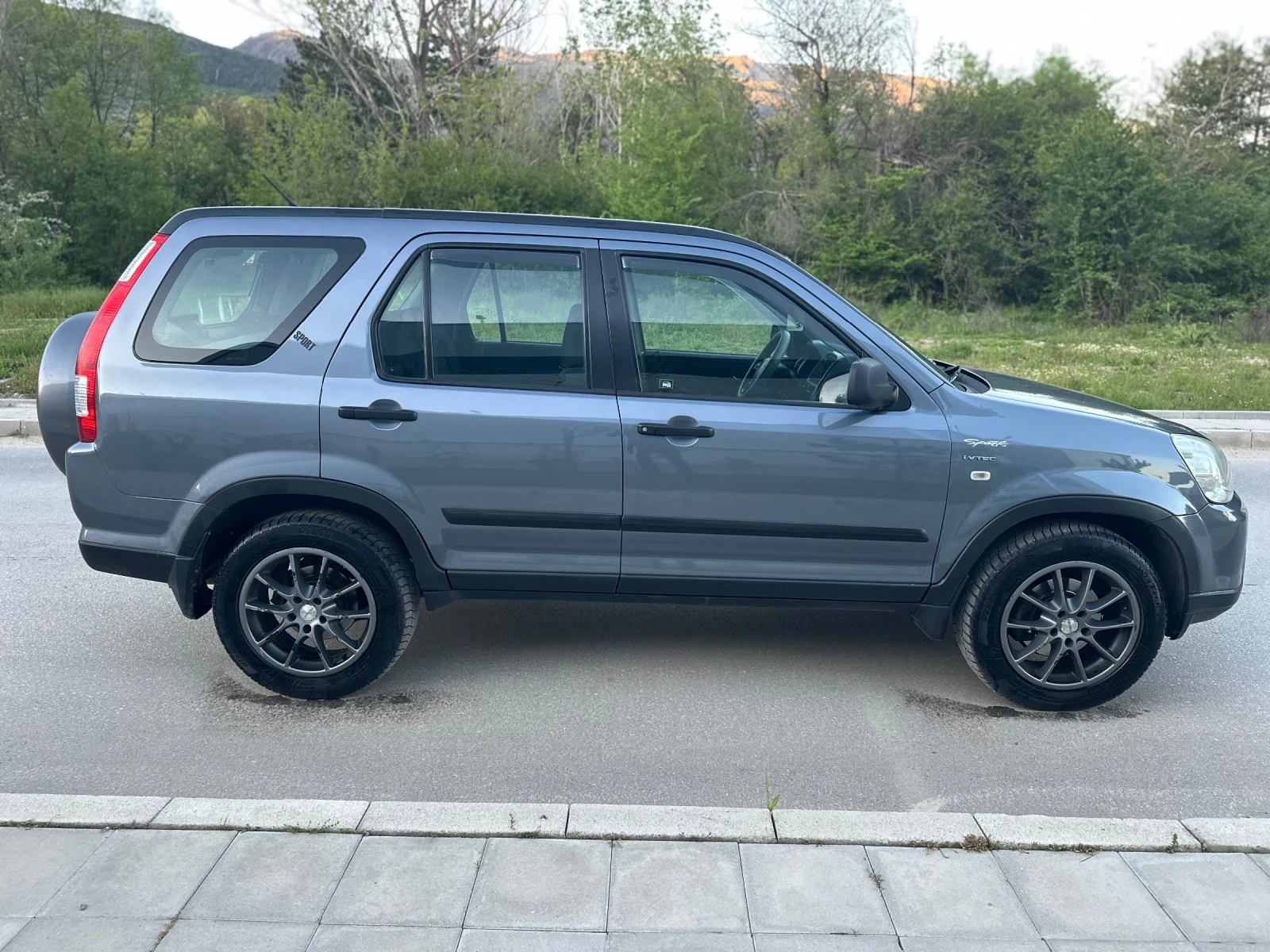 Honda Cr-v 2.0VTEC//FACELIFT/ГАЗОВ ИНЖ//4х4 - изображение 2