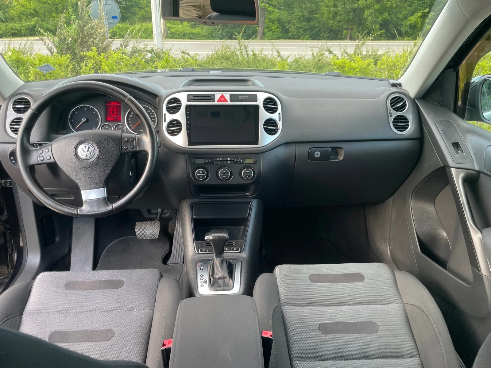 VW Tiguan 2.0TDI 4MOTION DSG - изображение 8
