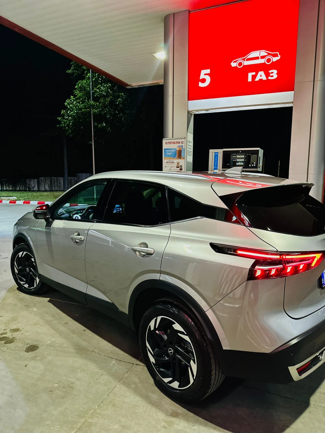 Nissan Qashqai Бензин + електрик - изображение 8