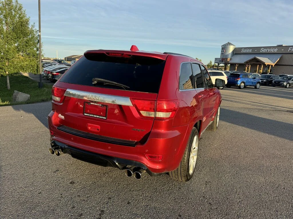 Jeep Grand cherokee SRT* DISTRONIC* ОБДУВАНЕ* ПАНОРАМА* ПОДГРЕВ - изображение 6