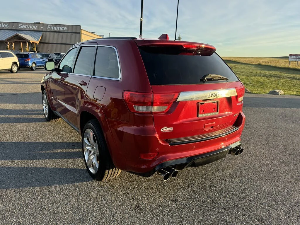 Jeep Grand cherokee SRT* DISTRONIC* ОБДУВАНЕ* ПАНОРАМА* ПОДГРЕВ - изображение 4