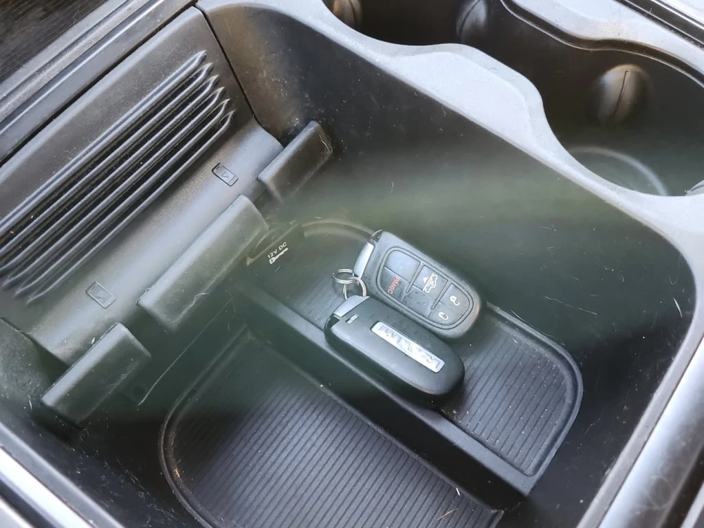 Dodge RAM 1500 * REBEL CREW CAB SHORT BED * CARFAX * БЕЗ ПЪРВОНАЧ - изображение 9