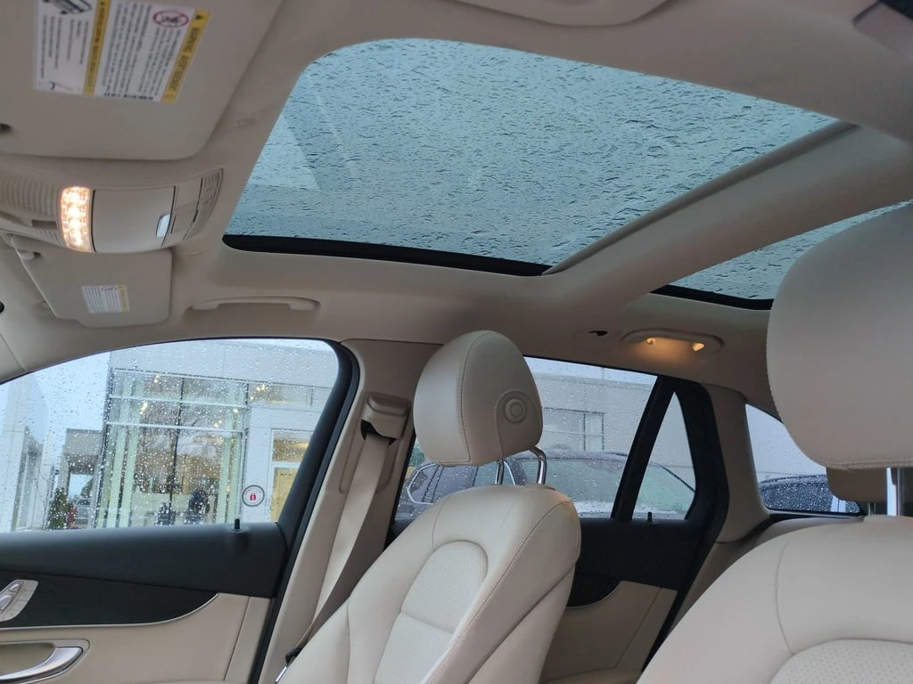 Mercedes-Benz GLC 300 2022 * CARFAX * БЕЗ ПЪРВОНАЧАЛНА ВНОСКА - изображение 10