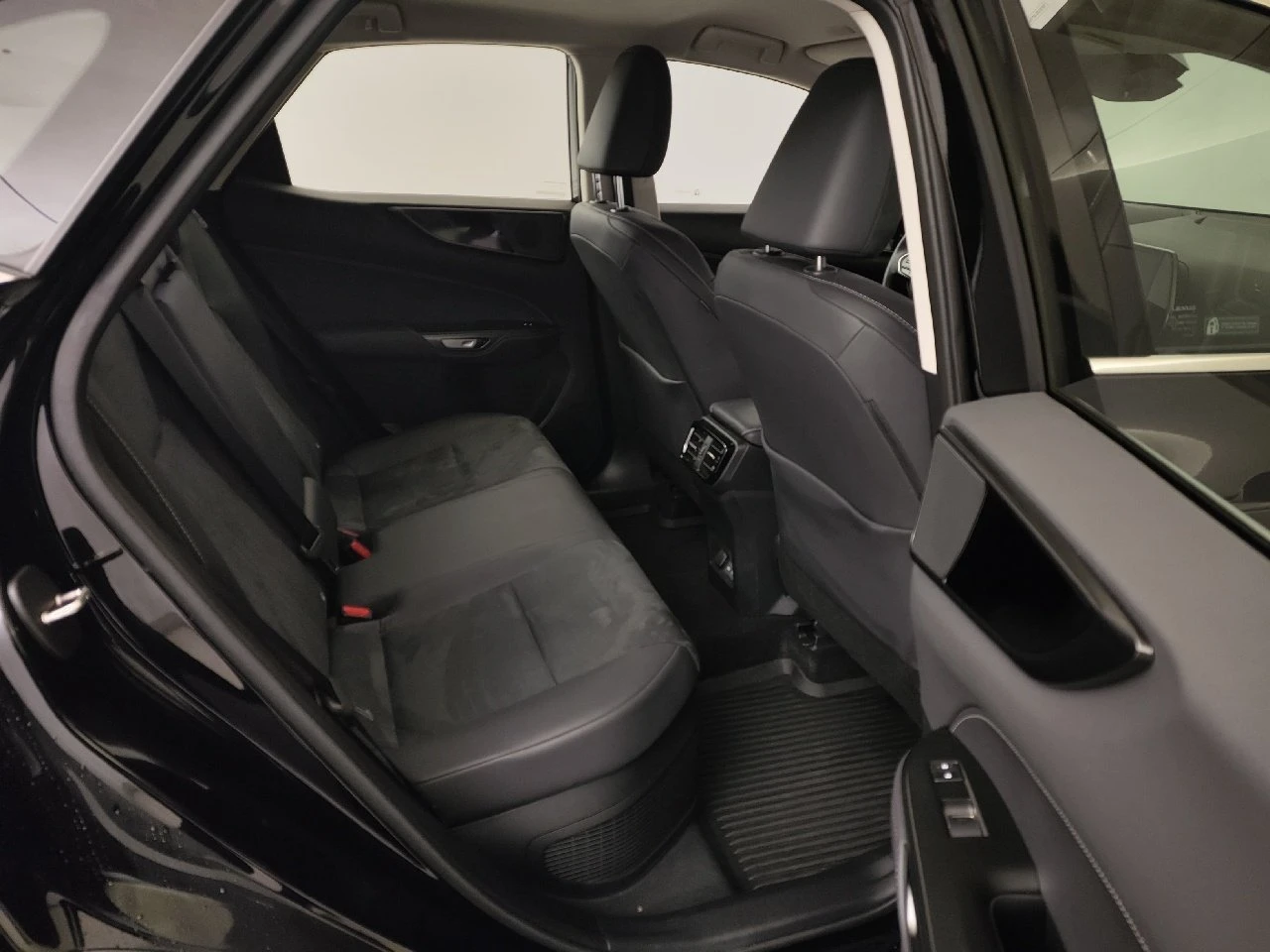 Lexus NX 350h � �������� | Mobile.bg � ����������� 10