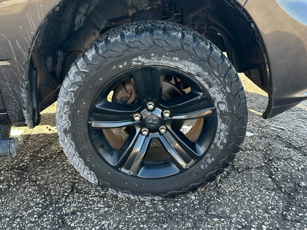 Dodge RAM 1500 5.7 HEMI Night * CARFAX * �����������  | Mobile.bg � ����������� 7