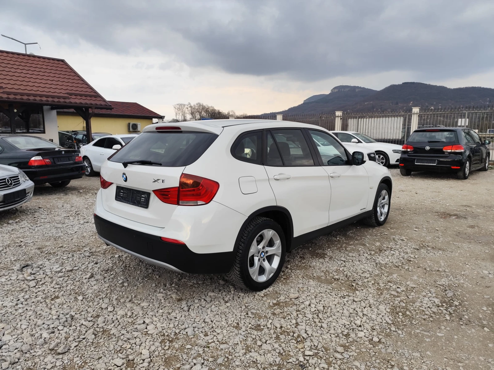 BMW X1 2.0 дизел Италия, снимка 5 - Автомобили и джипове - 53974927