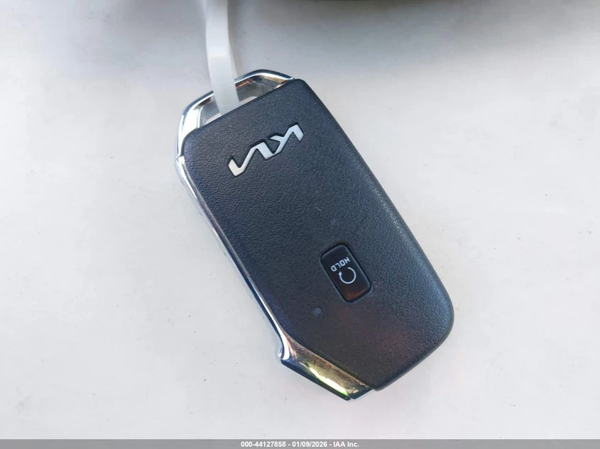 Kia Niro EV Wind, снимка 12 - Автомобили и джипове - 54034355