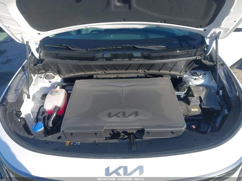 Kia Niro EV Wind, снимка 11 - Автомобили и джипове - 54034355