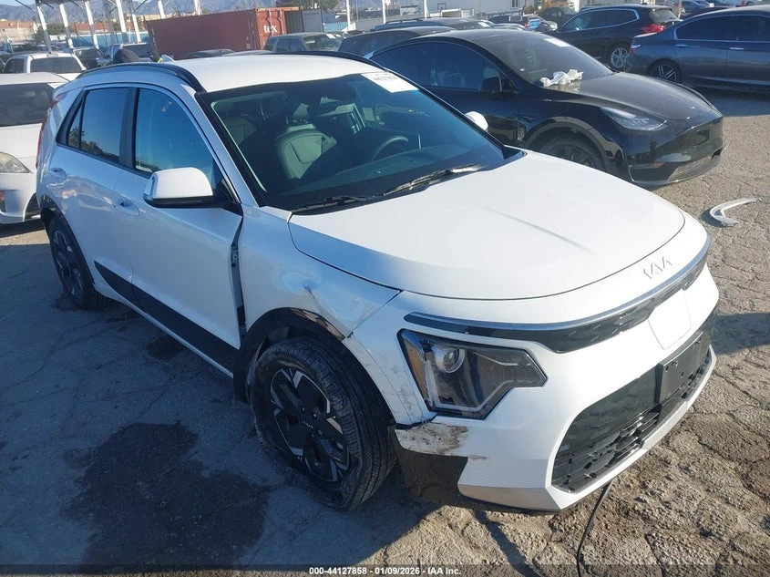 Kia Niro EV Wind, снимка 3 - Автомобили и джипове - 54034355