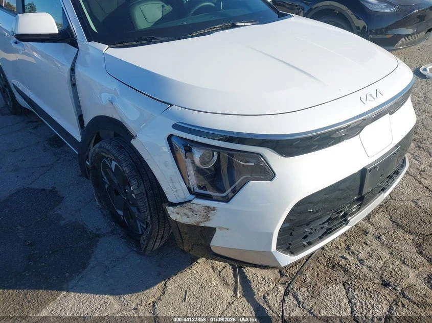 Kia Niro EV Wind, снимка 7 - Автомобили и джипове - 54034355