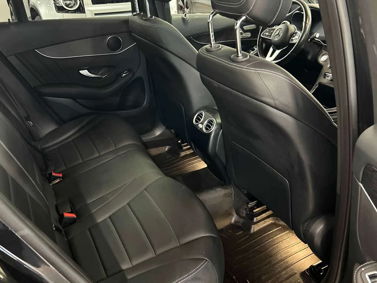 Mercedes-Benz GLC * 300 * CARFAX * ЦЕНА ДО БГ, снимка 17 - Автомобили и джипове - 54113794