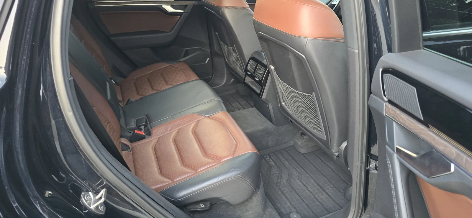 VW Touareg VW Touareg 286к.с, снимка 13 - Автомобили и джипове - 54204759