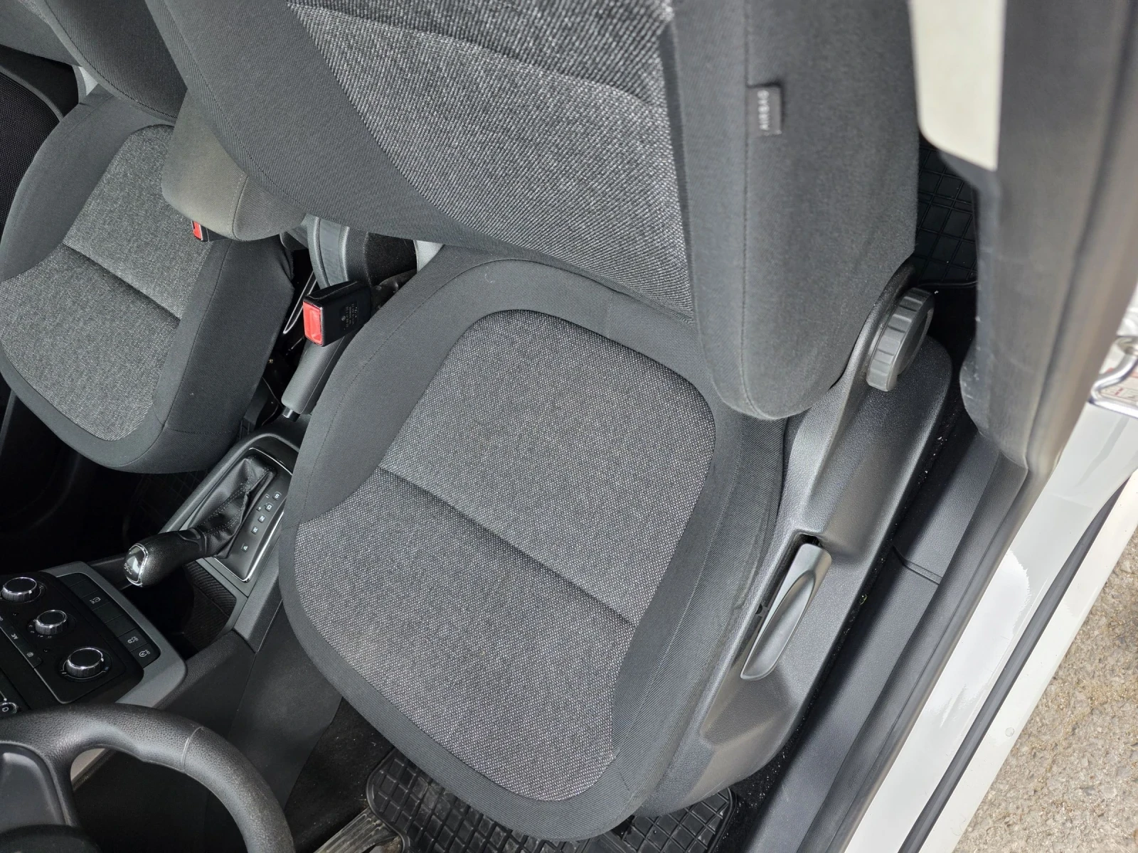 Skoda Yeti, снимка 14 - Автомобили и джипове - 54449059
