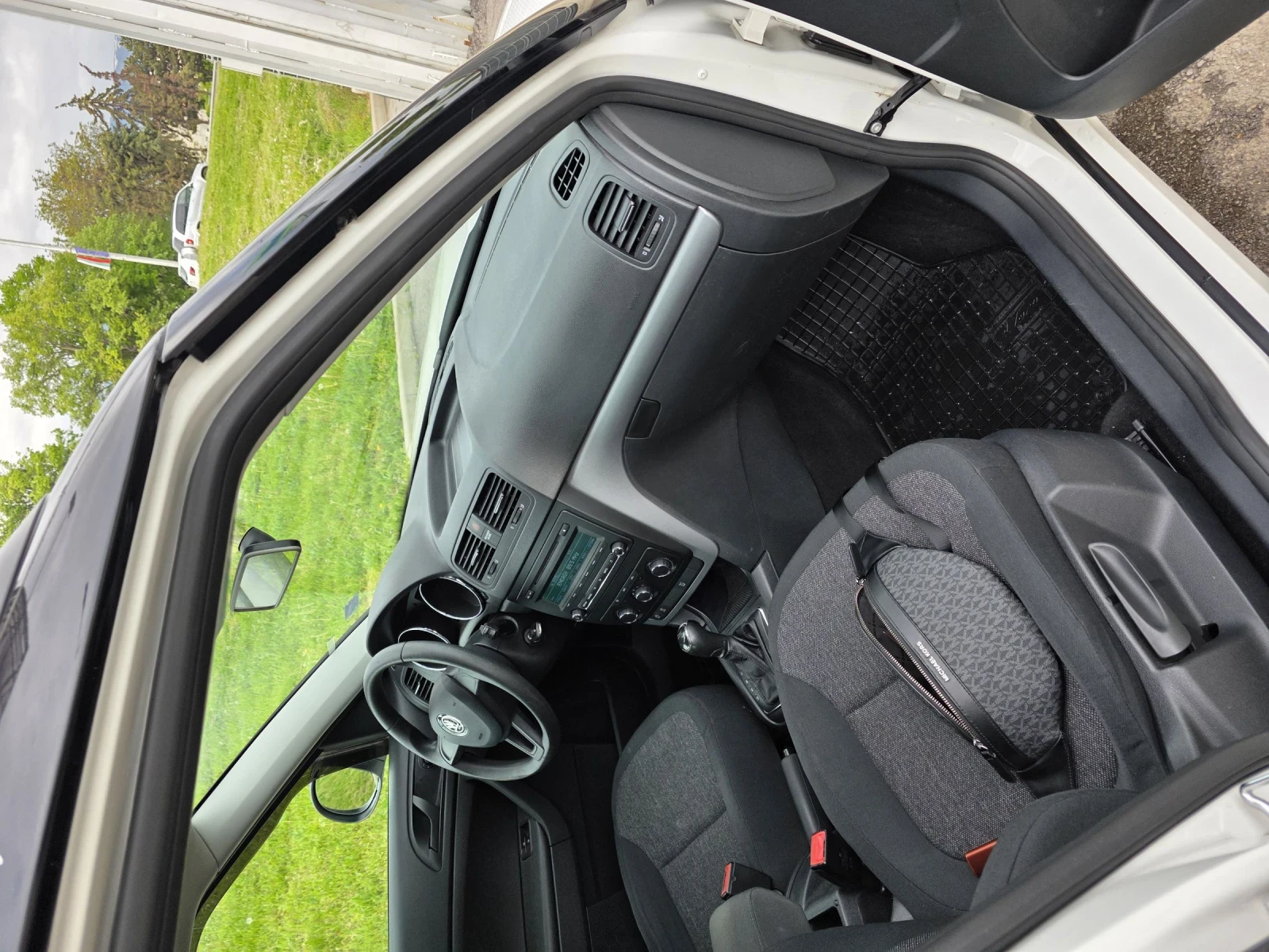 Skoda Yeti, снимка 10 - Автомобили и джипове - 54449059