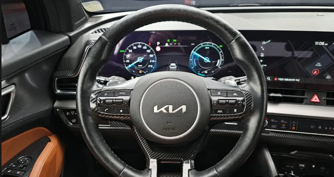 Kia Sportage Hybrid, снимка 12 - Автомобили и джипове - 54482236