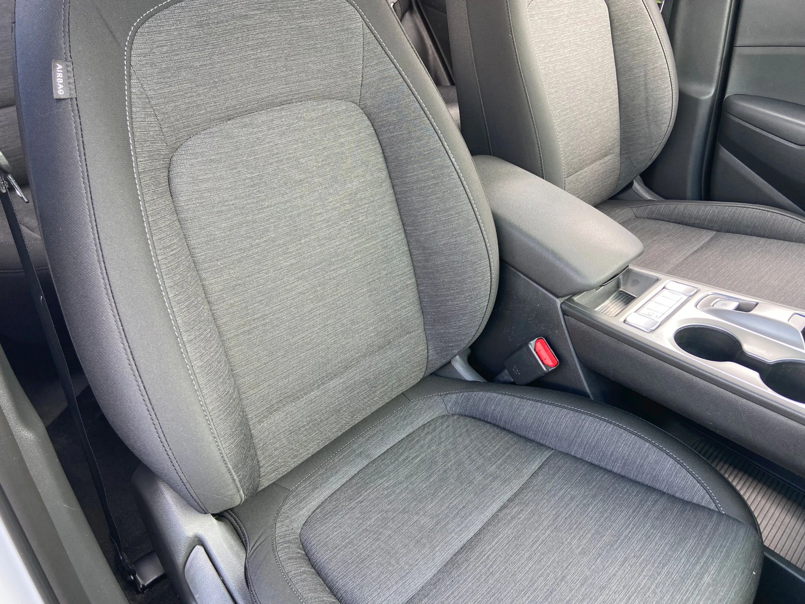 Hyundai Kona 64kWh-204кс-В НАЛИЧНОСТ!, снимка 14 - Автомобили и джипове - 54924343