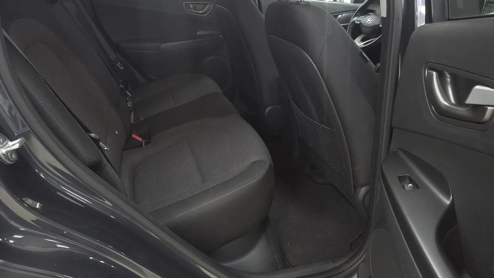 Hyundai Kona SOH99%/64KWh/ГАРАНЦИОННА, снимка 9 - Автомобили и джипове - 55095739