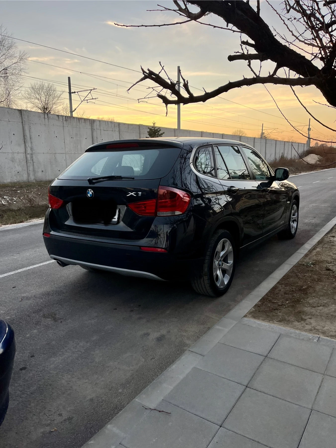 BMW X1, снимка 3 - Автомобили и джипове - 55365087