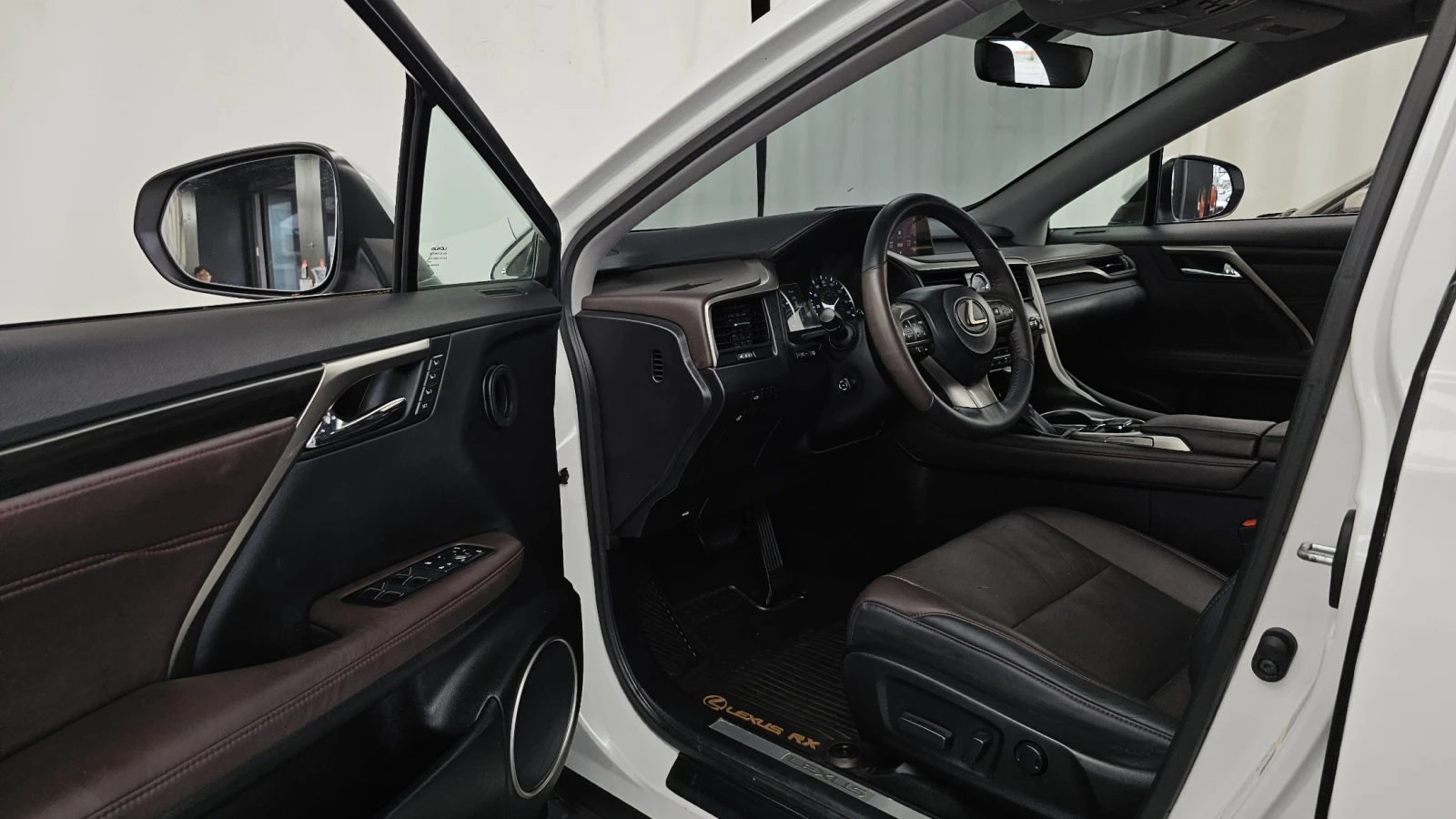 Lexus RX ЕЛ. БАГАЖНИК* BLIND SPOT* ЛЮК* КРАЙНА ЦЕНА, снимка 10 - Автомобили и джипове - 55367126