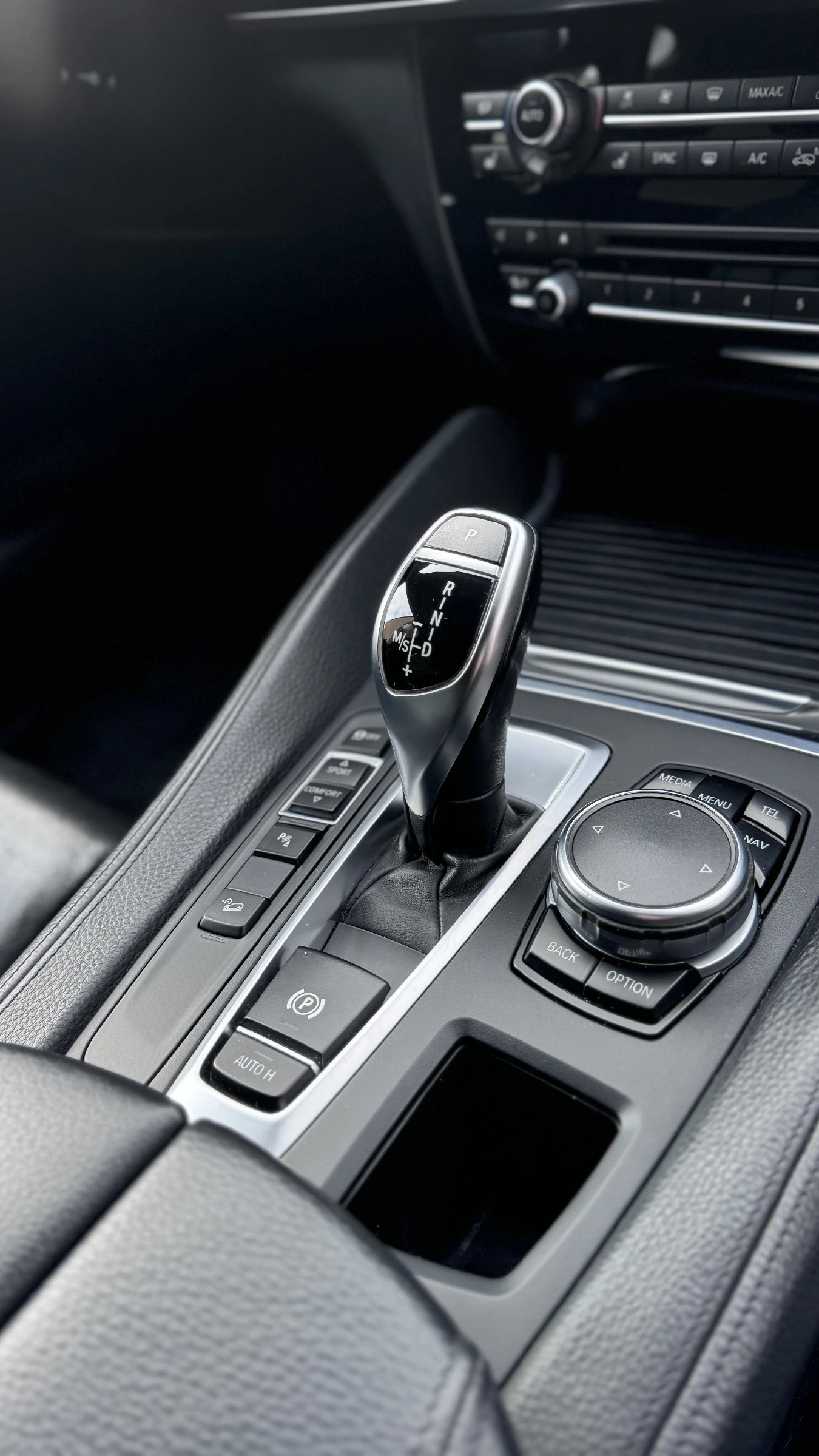 BMW X6 40D, снимка 12 - Автомобили и джипове - 55614800