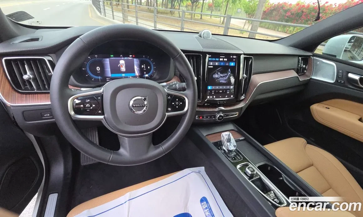 Volvo XC60 B6 ULTIMATE BRIGHT, снимка 8 - Автомобили и джипове - 55853866